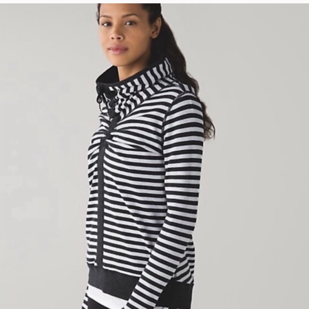 Lululemon in a cinch reversible pullover